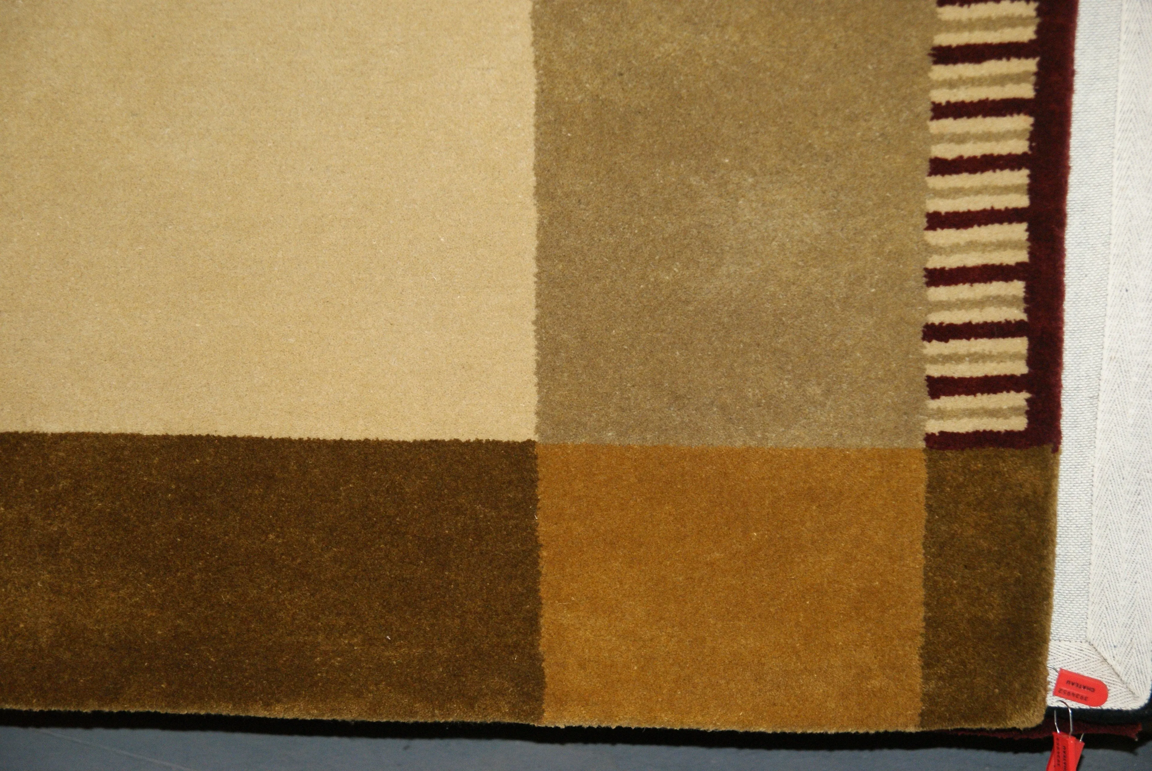 5 x 8 Tufted Rug