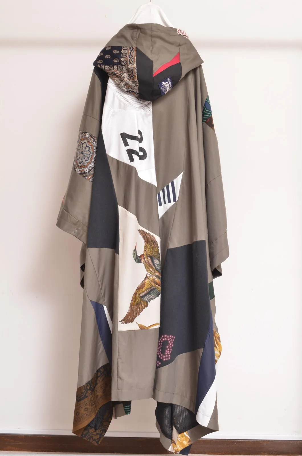 CUT AND CONNECTED C/C/L PONCHO / KHAKI