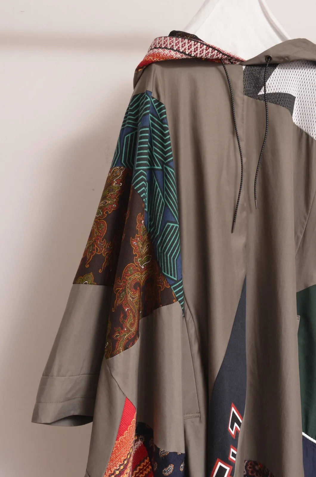 CUT AND CONNECTED C/C/L PONCHO / KHAKI