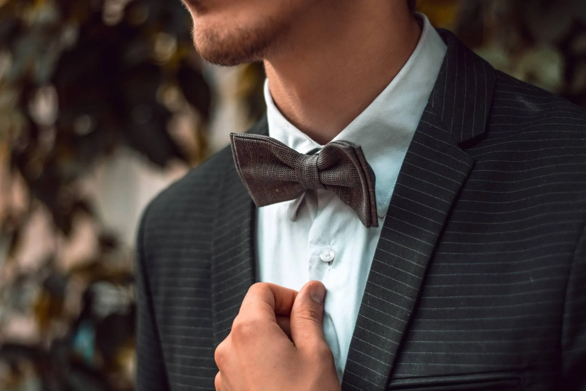 Eggplant Bow Tie for Weddings - Elevate Your Groomsmen's Style with Our Eco-Friendly Linen Bowtie