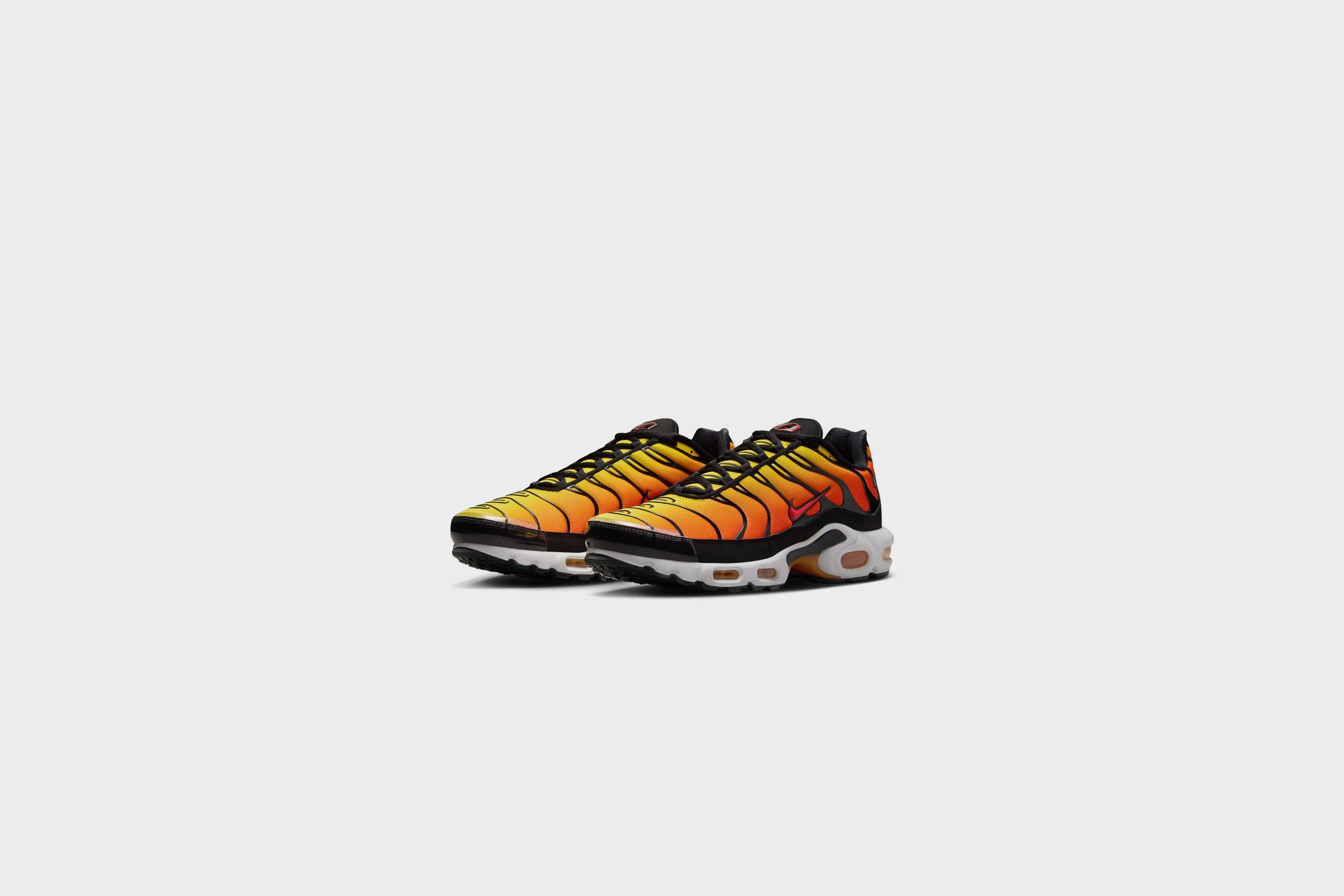 Nike Air Max Plus (Black/Pimento-Bright Ceramic)