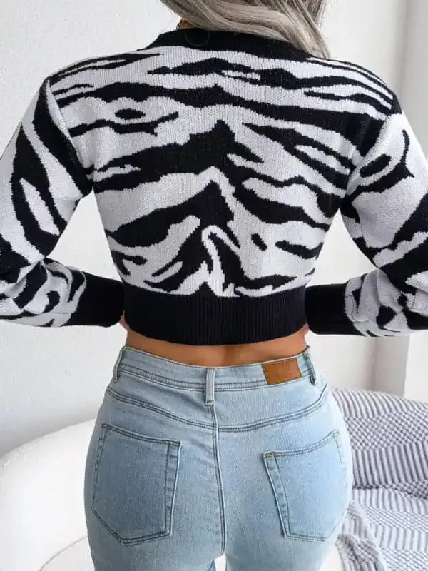 Women’s Print Long Sleeve Crop Knit Sweater